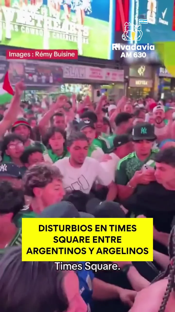 🥊 Tensión mundialista en Nueva York- hinchas de Argentina y Argelia se enfrentaron a golpes en  (1)