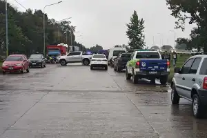 300x200_tragedia-mercofrut-policia-padre-murieron-al-chocar-moto-contra-camion-1139516-081931