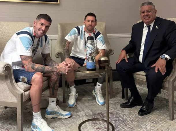 messi-tapia-paul