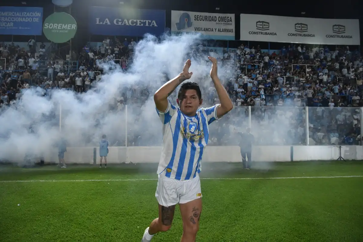 1200x800_emocin-pulga-rodriguez-agradece-carino-hinchas-monumental-durante-noche-dedicada-despedida-homenaje-1155696-004958