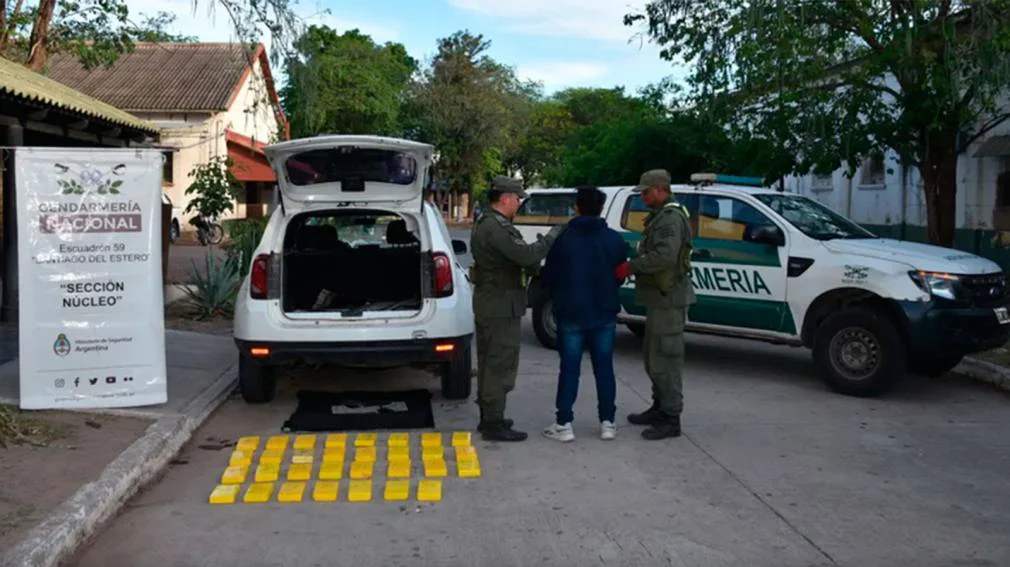 1010x567_gendarmeria-narcotrafico-cocaina-570824-064627