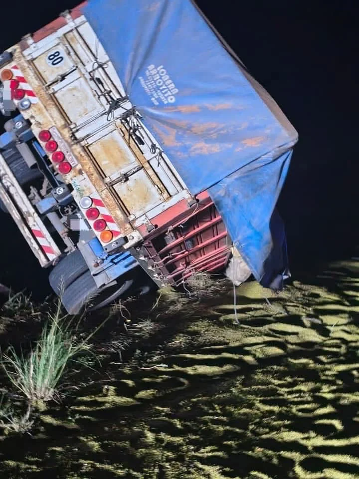 💢TRAGEDIA EN RUTA 9- UN MUERTO Y NUEVE HERIDOS EN UN CHOQUE MÚLTIPLE EN EL NORTE CORDOBÉSUna mu