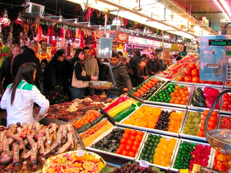 Mercado-Central-Presentacion-frutas-y-embutidos