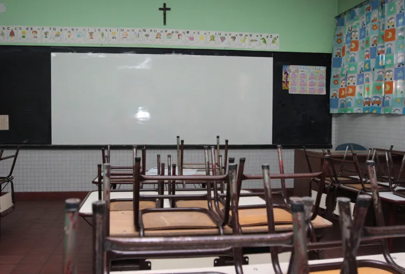 inicio-clases-paro-huelga-escuelas-aulas-vacias-alumnos-colegio-clases