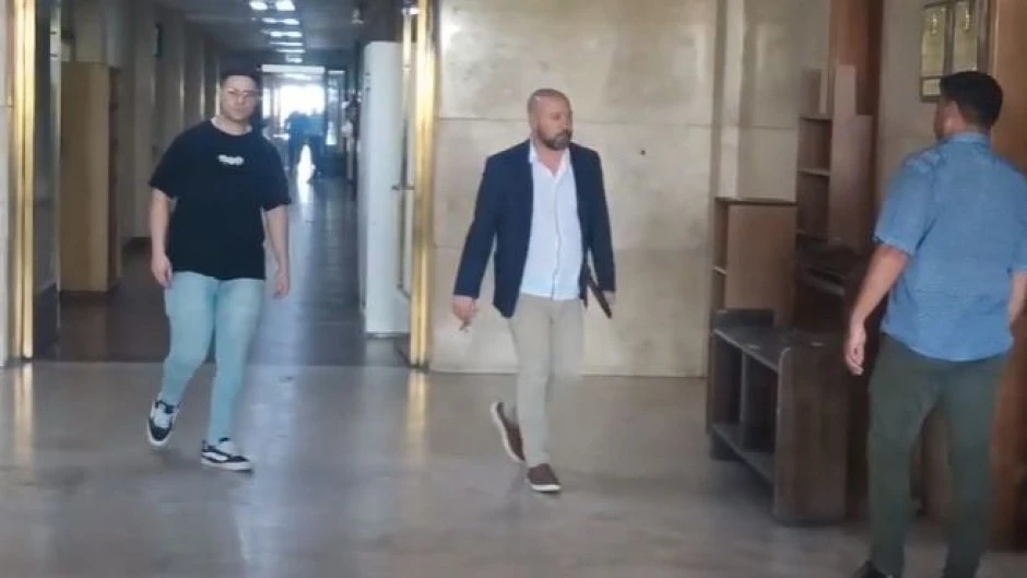 691e1be2c2a79_940_529!