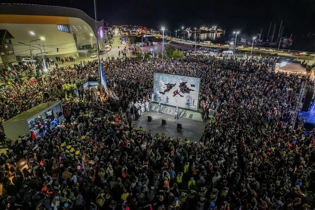 photo_4994854156032387993_y-1