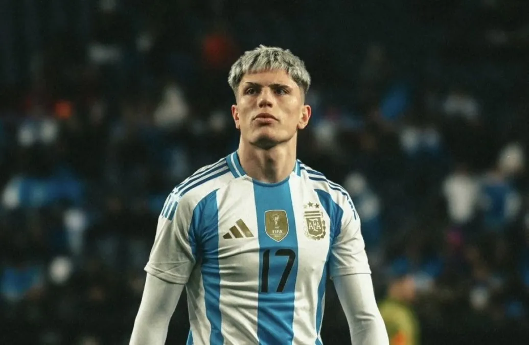 sacude-la-scaloneta-alejandro-garnacho-rompio-el-silencio-y-dejo-la-mira-lionel-scaloni