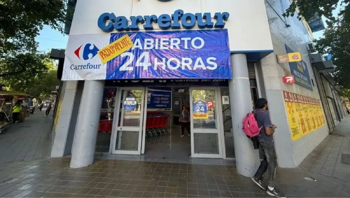 carrefour-inaugura-supermercado-las-24-horas-y-se-posiciona-la-competencia-como-funciona