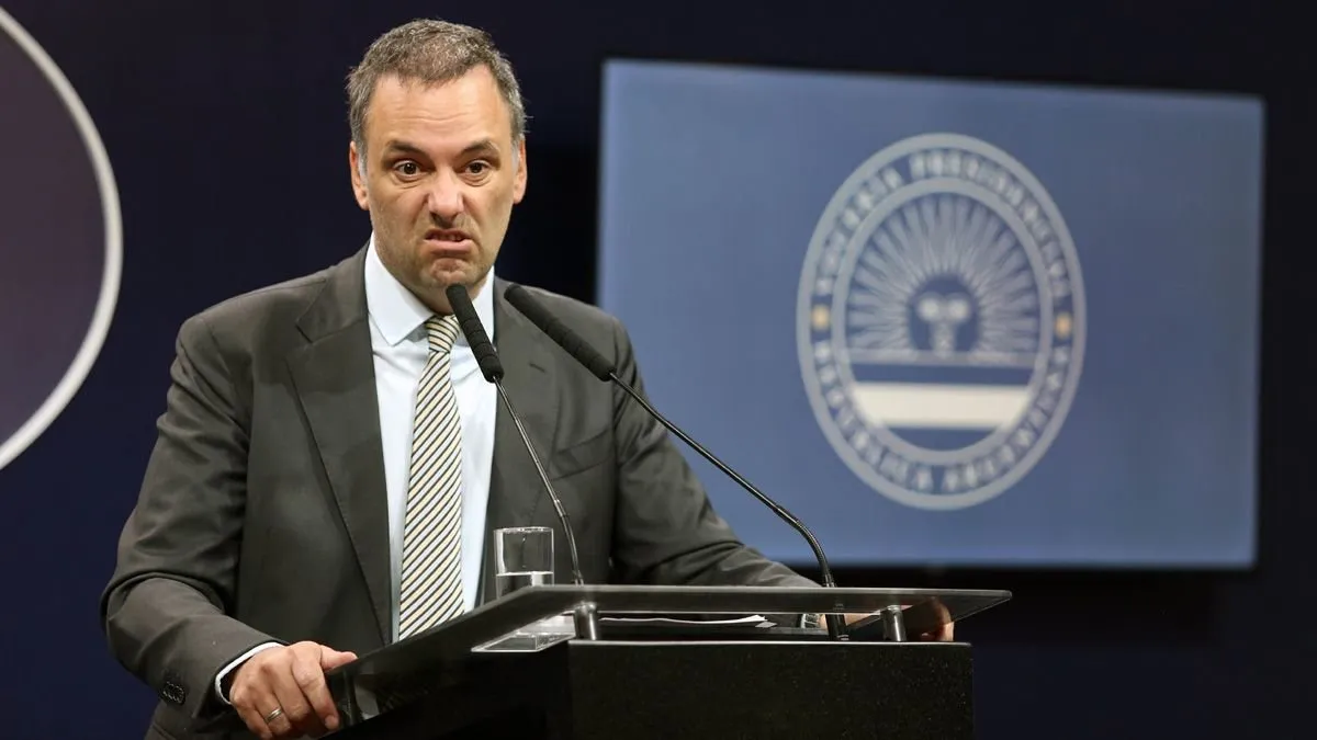 manuel-adorni-gestojpg