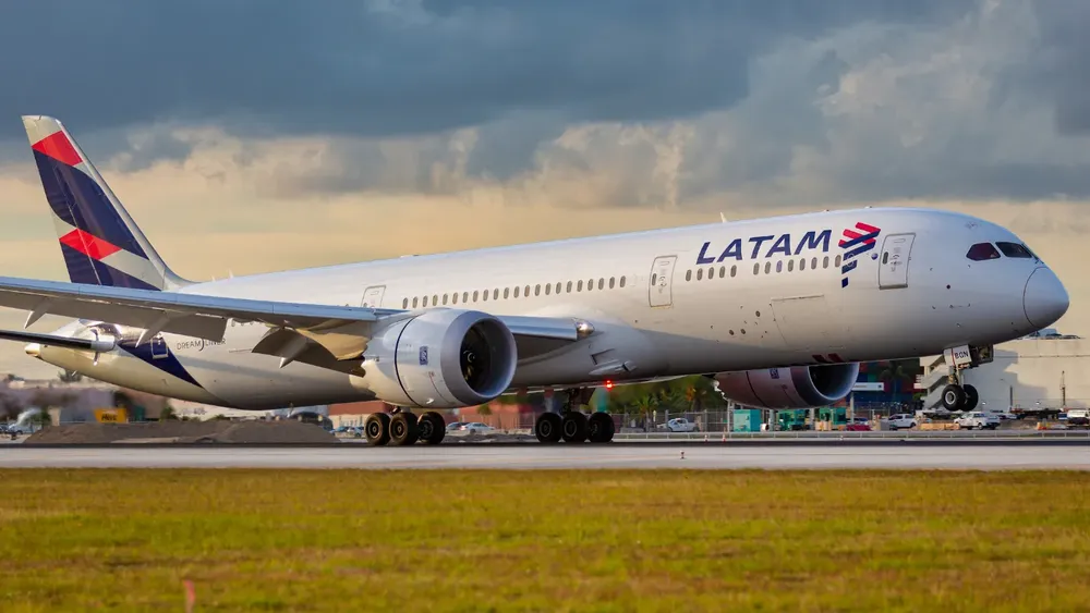 latam tufcuman lima